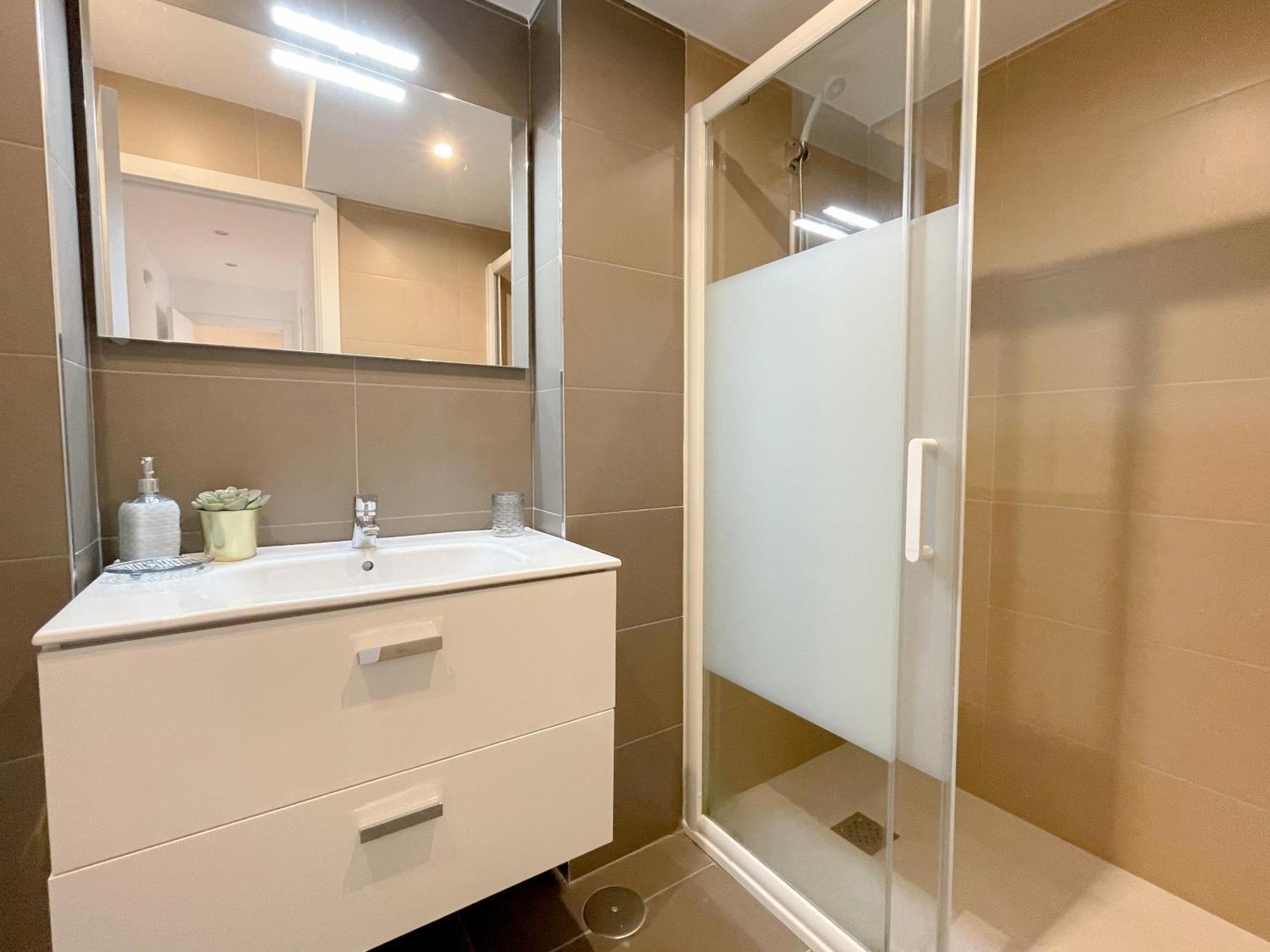 Moderno Apartamento Plz De La Merced Málaga Dış mekan fotoğraf